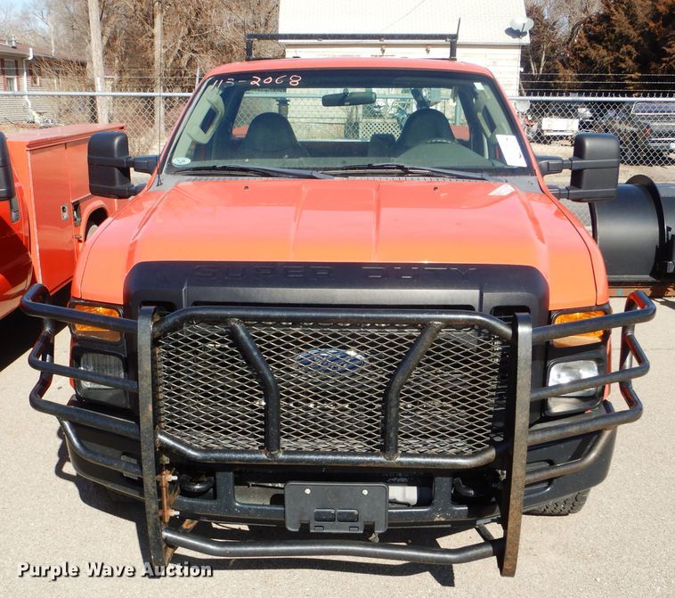 image for item DE4406 2008 Ford F250 Super Duty utility bed pickup truck