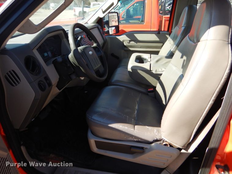 image for item DE4406 2008 Ford F250 Super Duty utility bed pickup truck