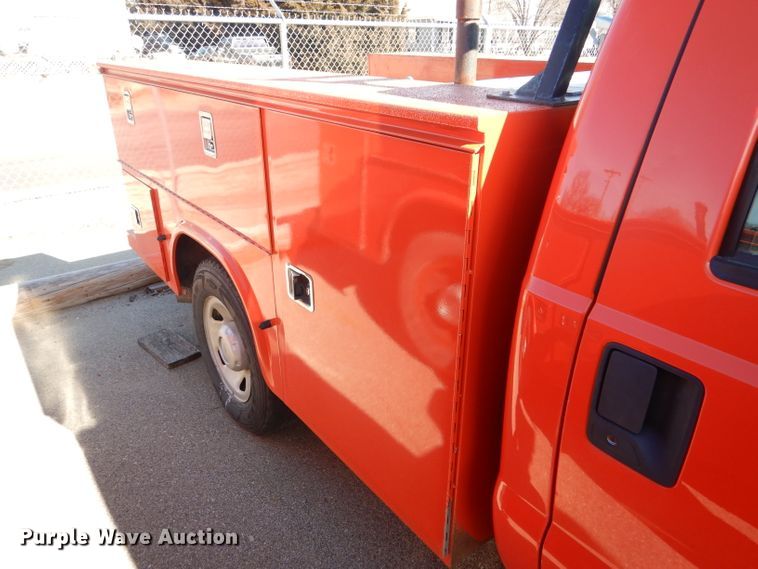 image for item DE4406 2008 Ford F250 Super Duty utility bed pickup truck