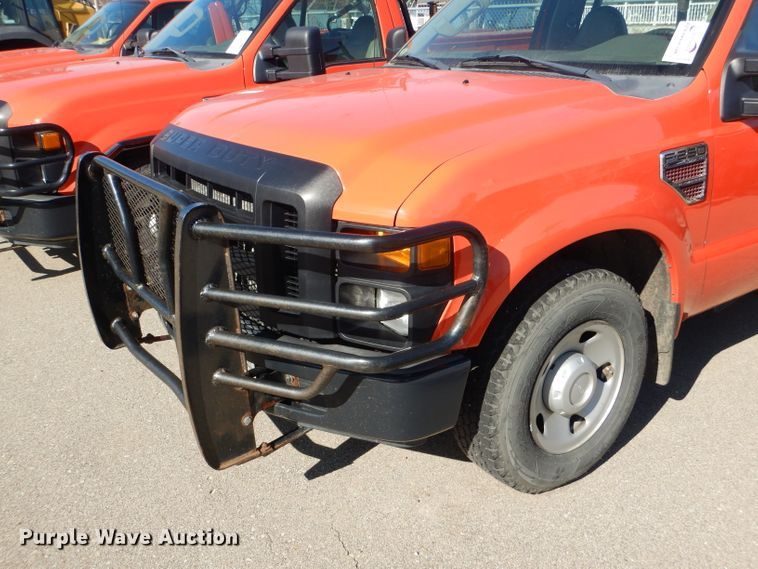 image for item DE4406 2008 Ford F250 Super Duty utility bed pickup truck