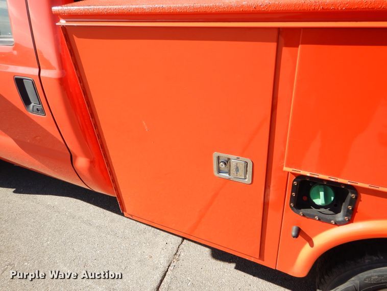 image for item DE4406 2008 Ford F250 Super Duty utility bed pickup truck