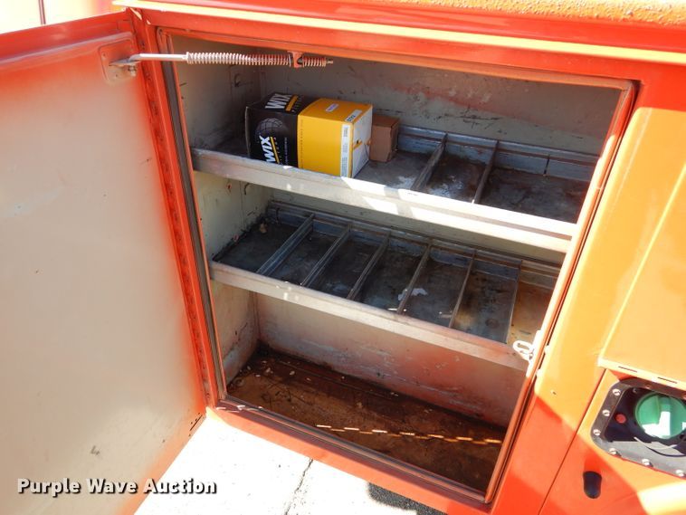 image for item DE4406 2008 Ford F250 Super Duty utility bed pickup truck