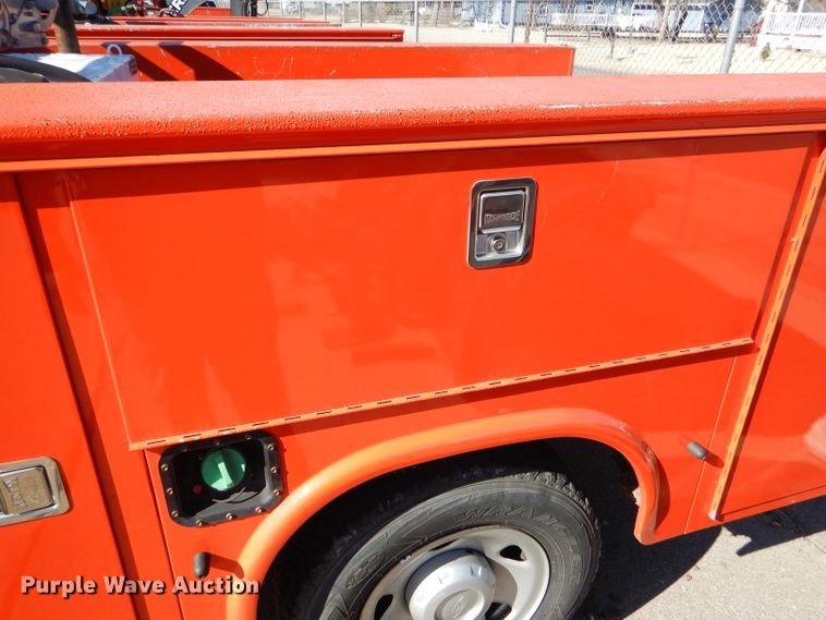 image for item DE4406 2008 Ford F250 Super Duty utility bed pickup truck