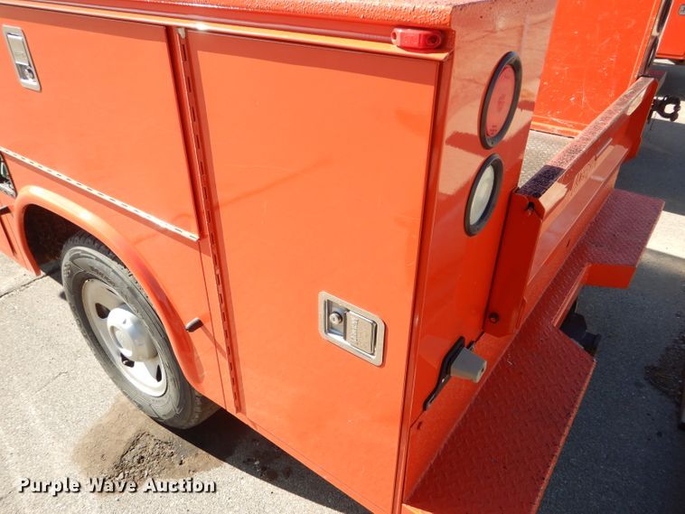 image for item DE4406 2008 Ford F250 Super Duty utility bed pickup truck