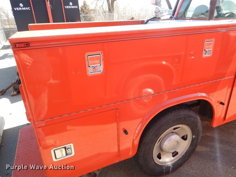 image for item DE4406 2008 Ford F250 Super Duty utility bed pickup truck