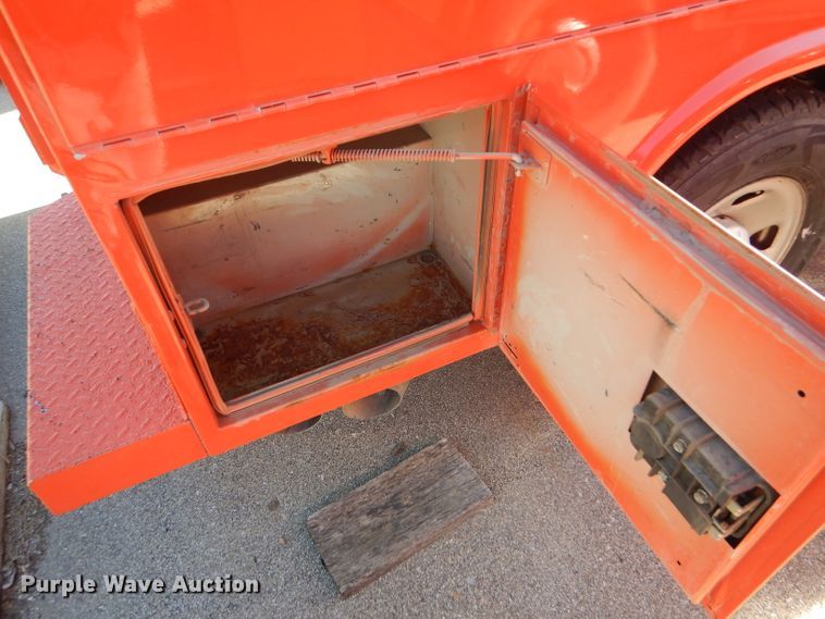 image for item DE4406 2008 Ford F250 Super Duty utility bed pickup truck