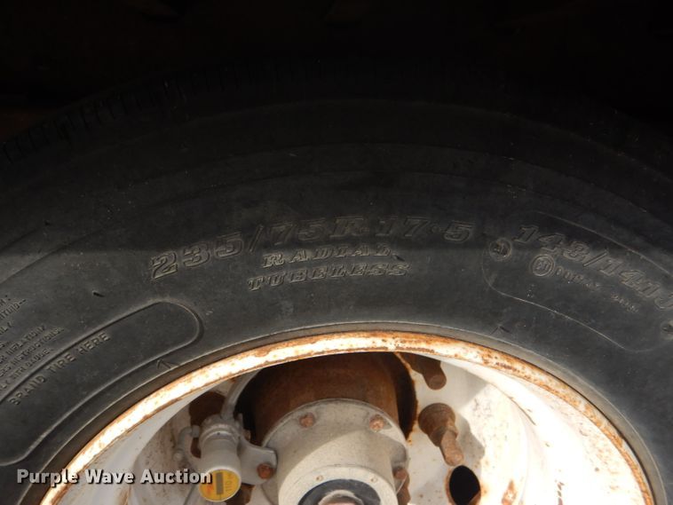 image for item DE4407 2006 Trail Eze TE401 tilt deck equipment trailer