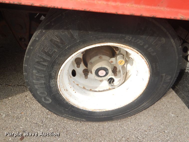 image for item DE4407 2006 Trail Eze TE401 tilt deck equipment trailer