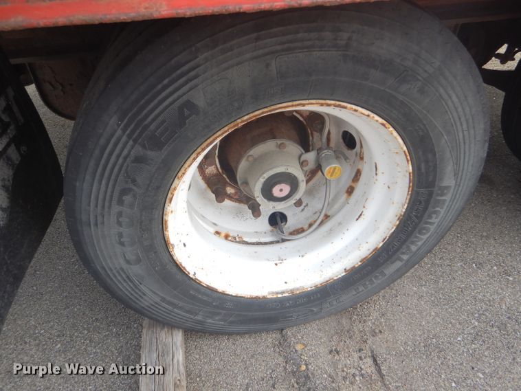 image for item DE4407 2006 Trail Eze TE401 tilt deck equipment trailer