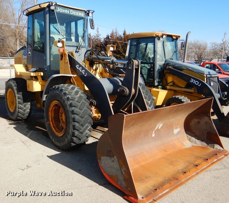 image for item DE4410 2005 John Deere 444J wheel loader