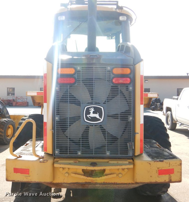 image for item DE4410 2005 John Deere 444J wheel loader
