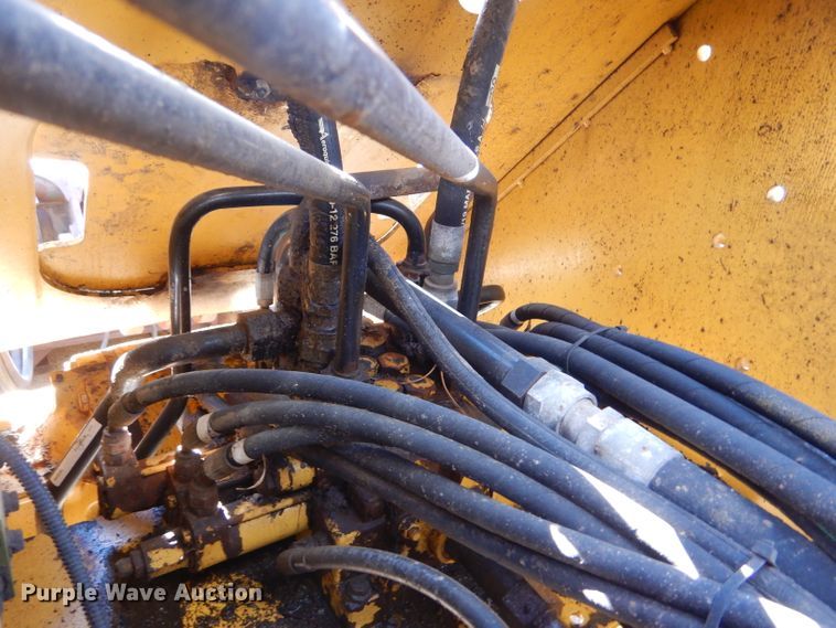 image for item DE4410 2005 John Deere 444J wheel loader