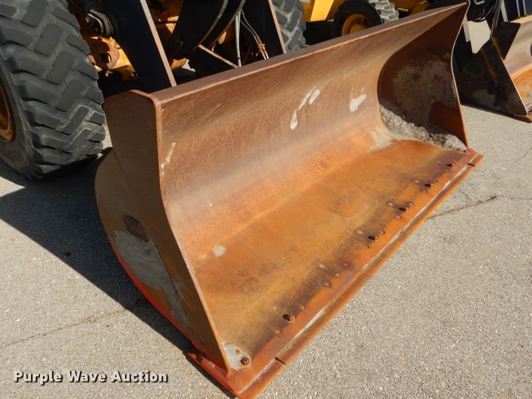 image for item DE4410 2005 John Deere 444J wheel loader