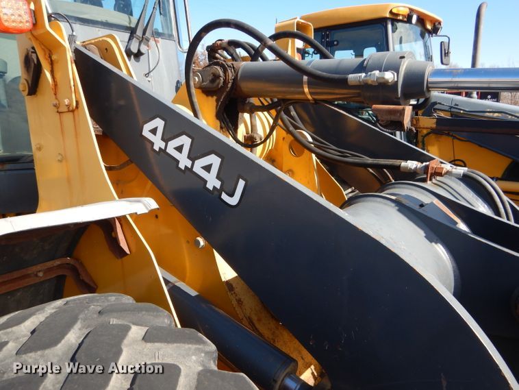 image for item DE4410 2005 John Deere 444J wheel loader