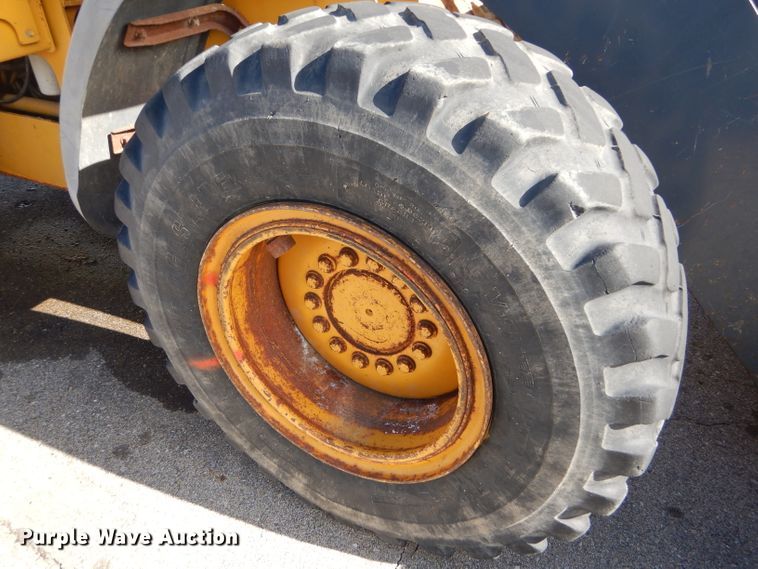 image for item DE4410 2005 John Deere 444J wheel loader