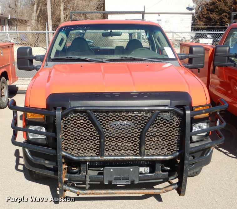 image for item DE4411 2008 Ford F250 Super Duty utility bed pickup truck