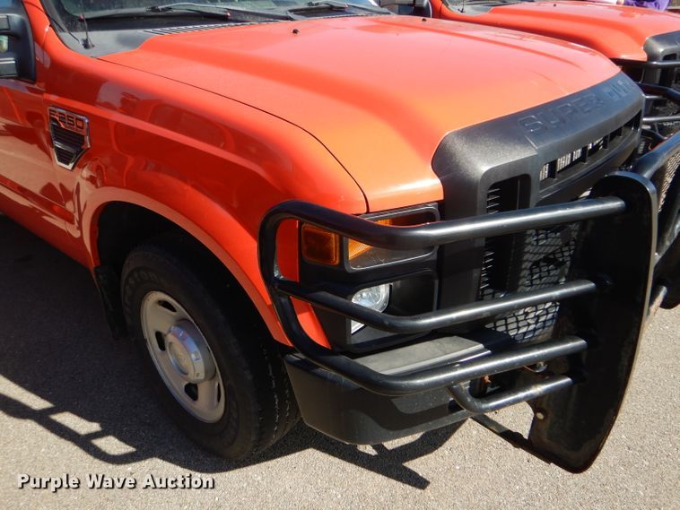 image for item DE4411 2008 Ford F250 Super Duty utility bed pickup truck