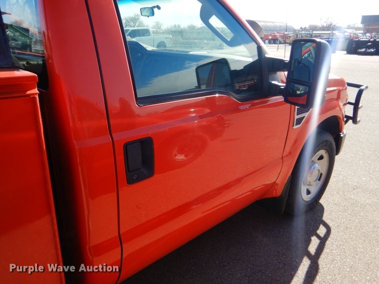 image for item DE4411 2008 Ford F250 Super Duty utility bed pickup truck