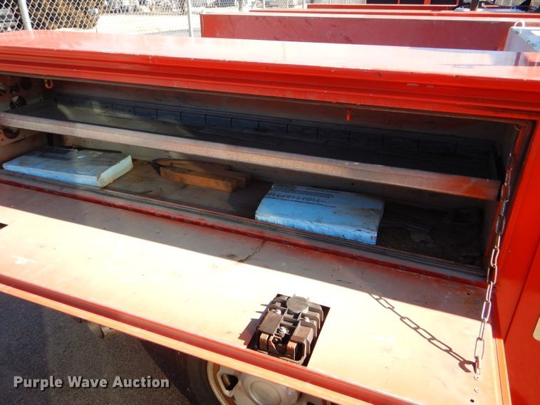 image for item DE4411 2008 Ford F250 Super Duty utility bed pickup truck