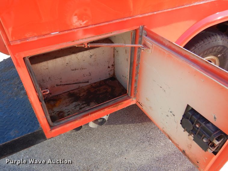 image for item DE4411 2008 Ford F250 Super Duty utility bed pickup truck