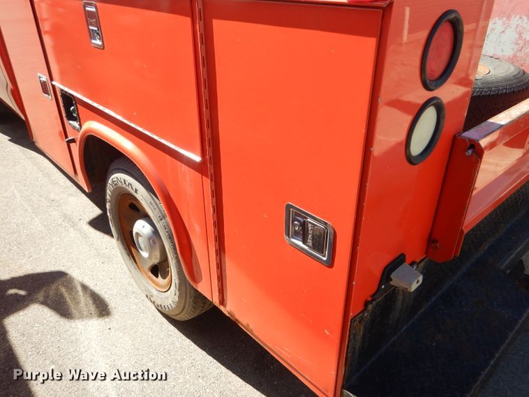 image for item DE4411 2008 Ford F250 Super Duty utility bed pickup truck