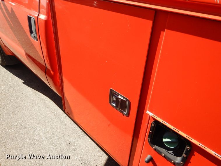 image for item DE4411 2008 Ford F250 Super Duty utility bed pickup truck