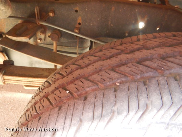 image for item DE4411 2008 Ford F250 Super Duty utility bed pickup truck