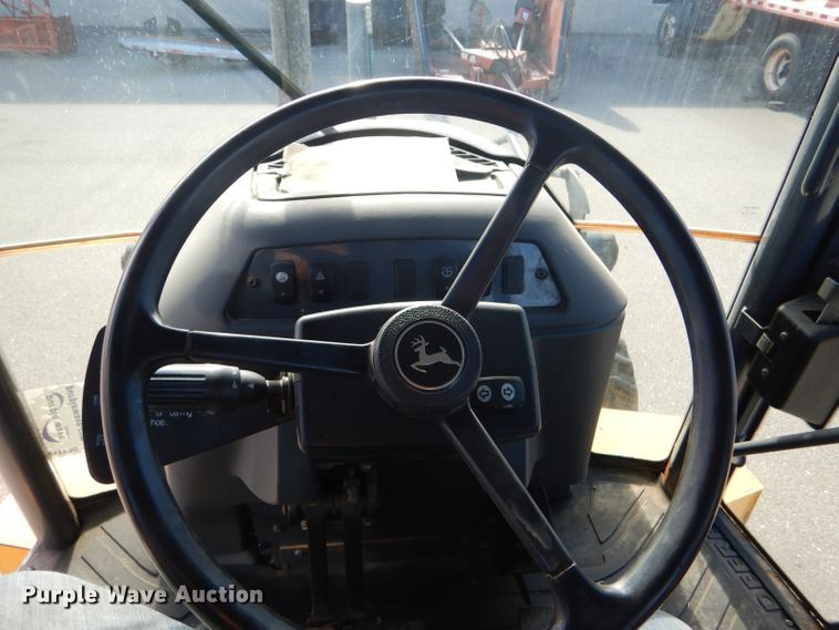 image for item DE4412 2007 John Deere 310J backhoe