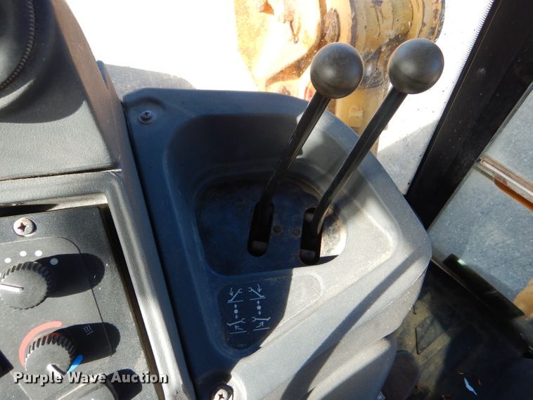 image for item DE4412 2007 John Deere 310J backhoe