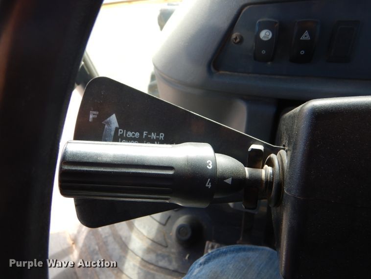 image for item DE4412 2007 John Deere 310J backhoe