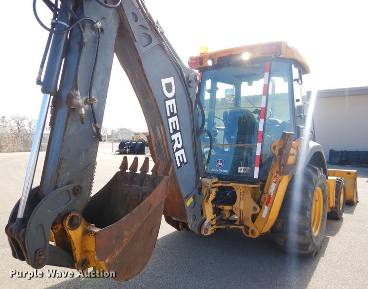 image for item DE4412 2007 John Deere 310J backhoe