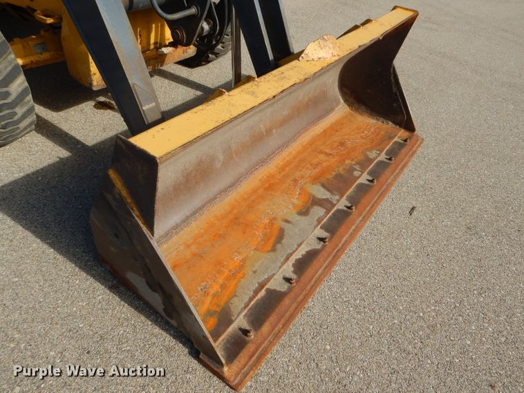 image for item DE4412 2007 John Deere 310J backhoe