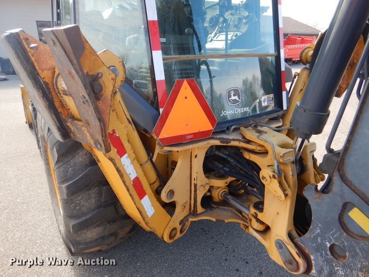 image for item DE4412 2007 John Deere 310J backhoe