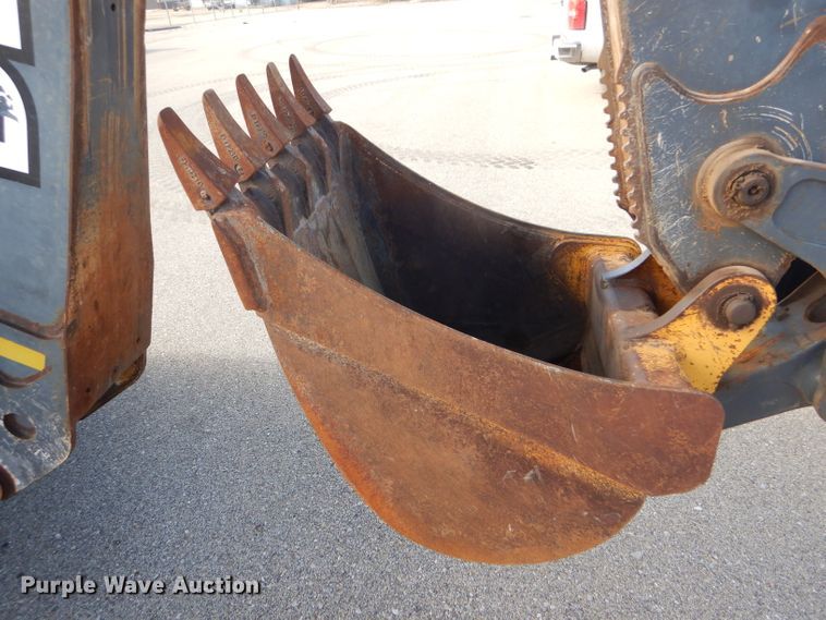 image for item DE4412 2007 John Deere 310J backhoe