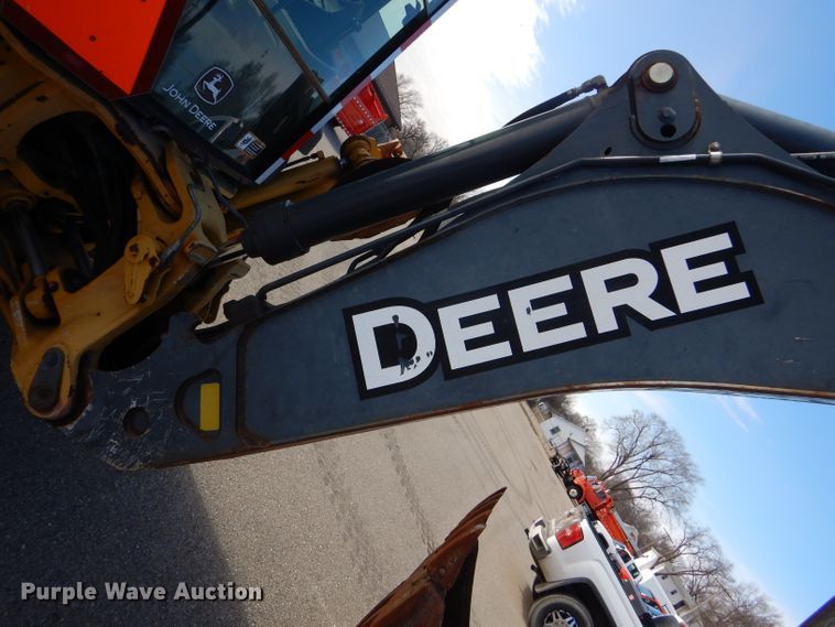 image for item DE4412 2007 John Deere 310J backhoe