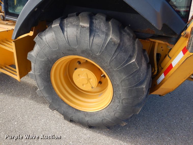 image for item DE4412 2007 John Deere 310J backhoe