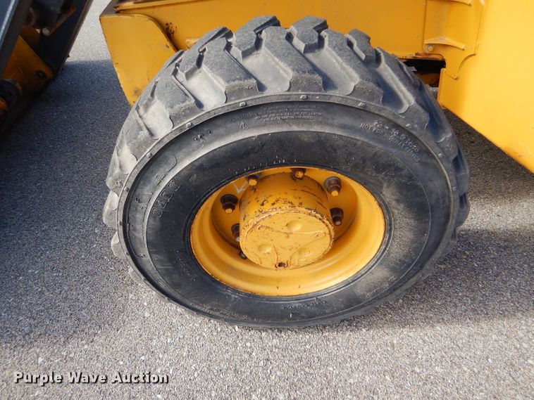 image for item DE4412 2007 John Deere 310J backhoe