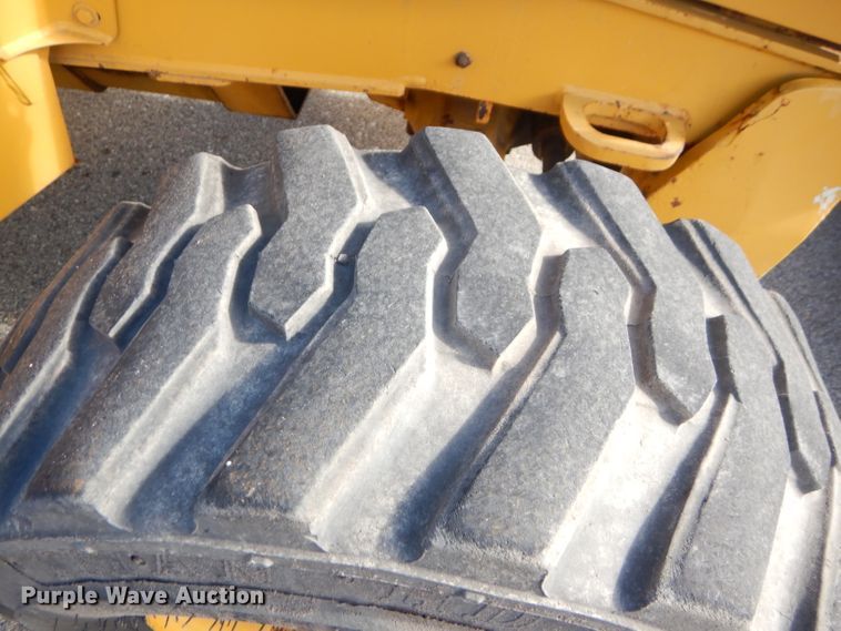 image for item DE4412 2007 John Deere 310J backhoe