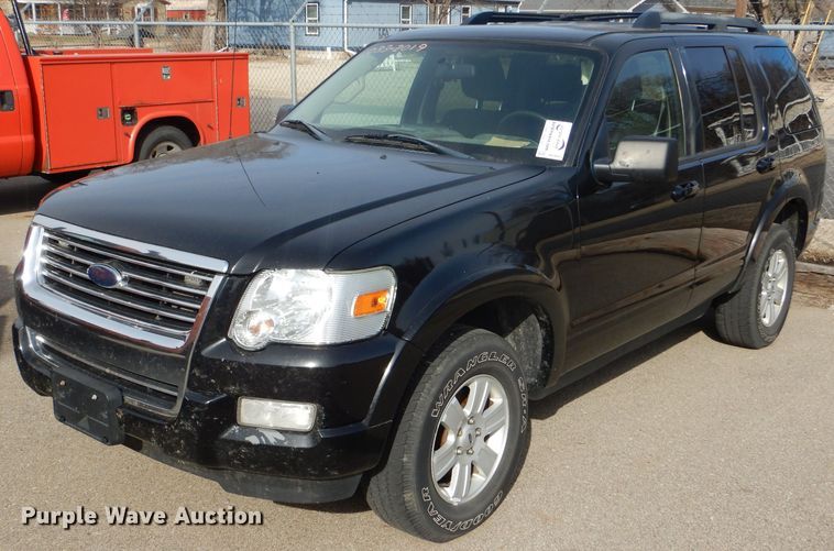 image for item DE4413 2009 Ford Explorer SUV