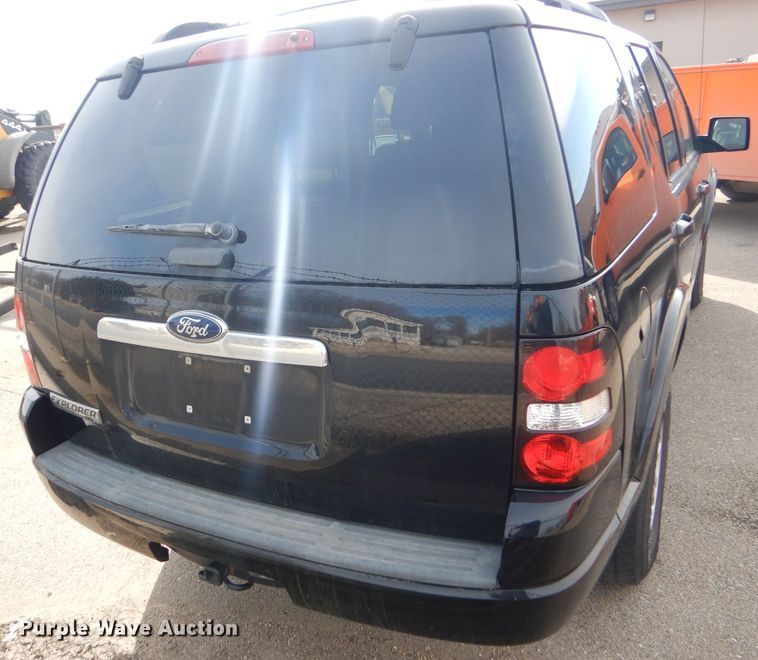 image for item DE4413 2009 Ford Explorer SUV