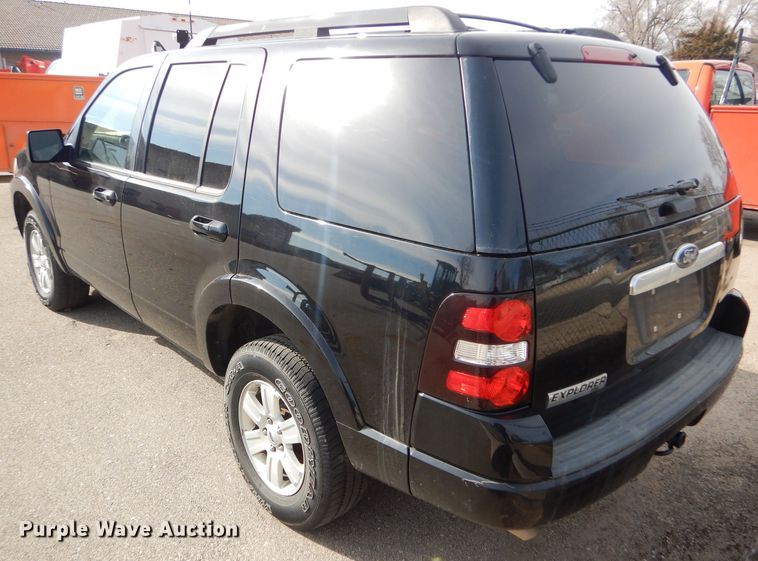 image for item DE4413 2009 Ford Explorer SUV