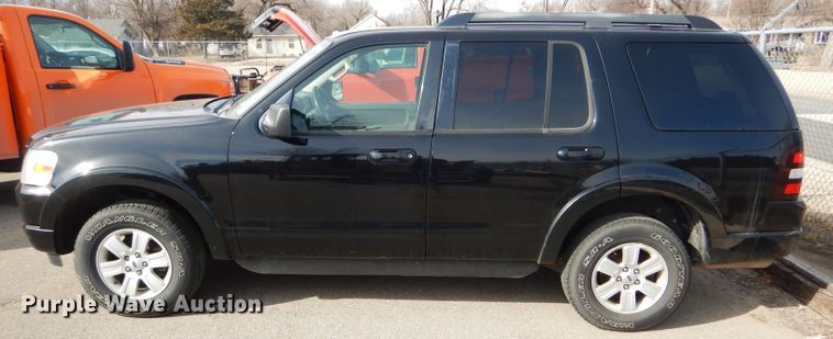 image for item DE4413 2009 Ford Explorer SUV