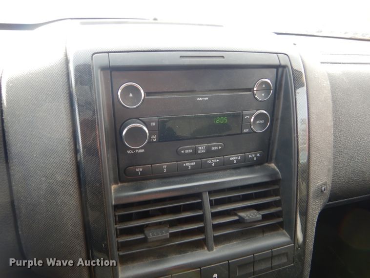 image for item DE4413 2009 Ford Explorer SUV