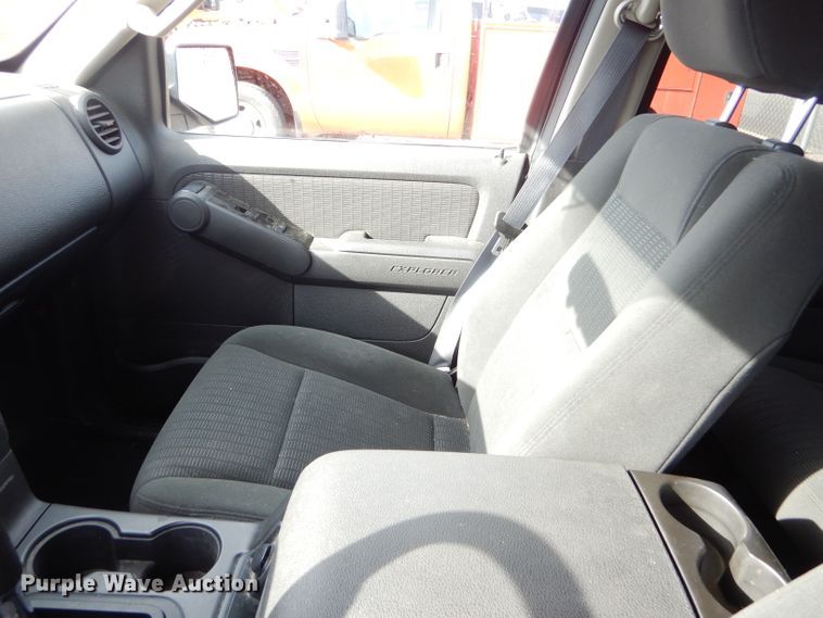 image for item DE4413 2009 Ford Explorer SUV
