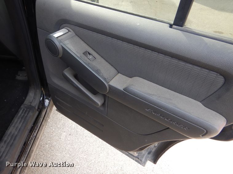 image for item DE4413 2009 Ford Explorer SUV