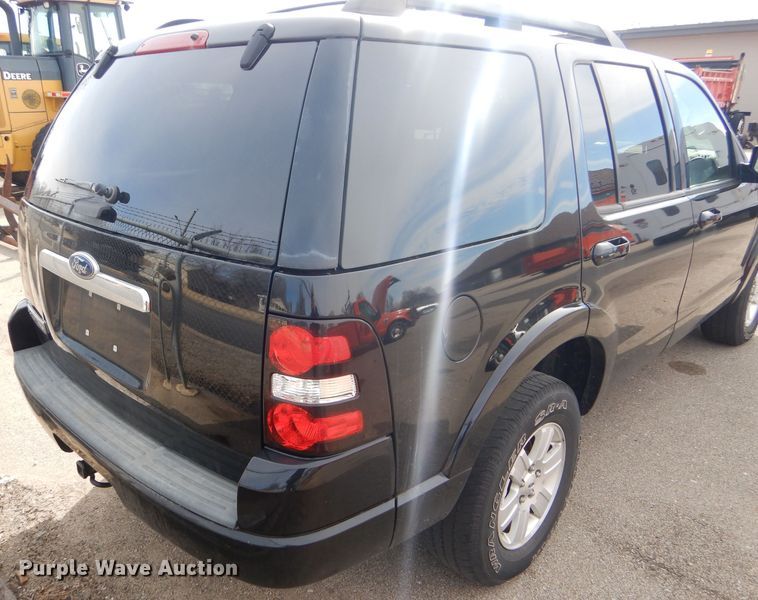 image for item DE4413 2009 Ford Explorer SUV