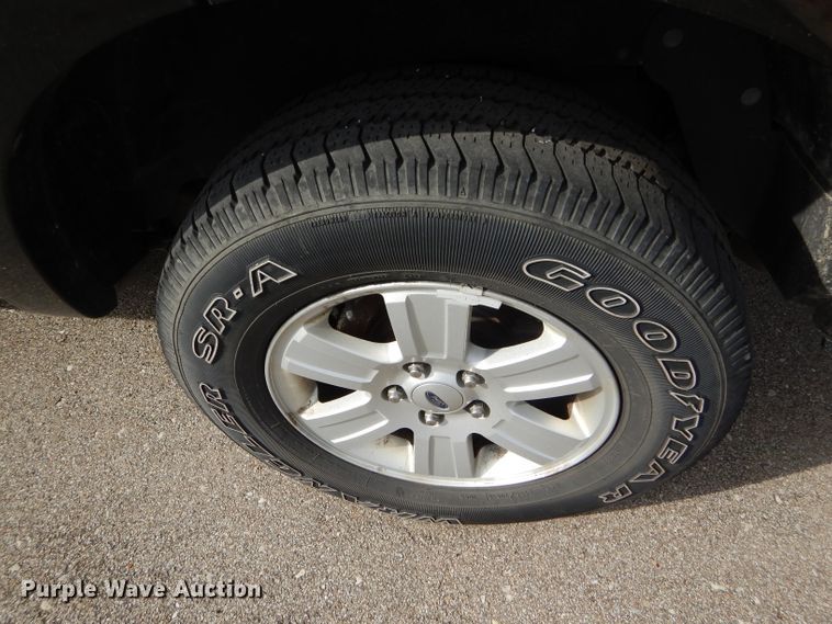 image for item DE4413 2009 Ford Explorer SUV