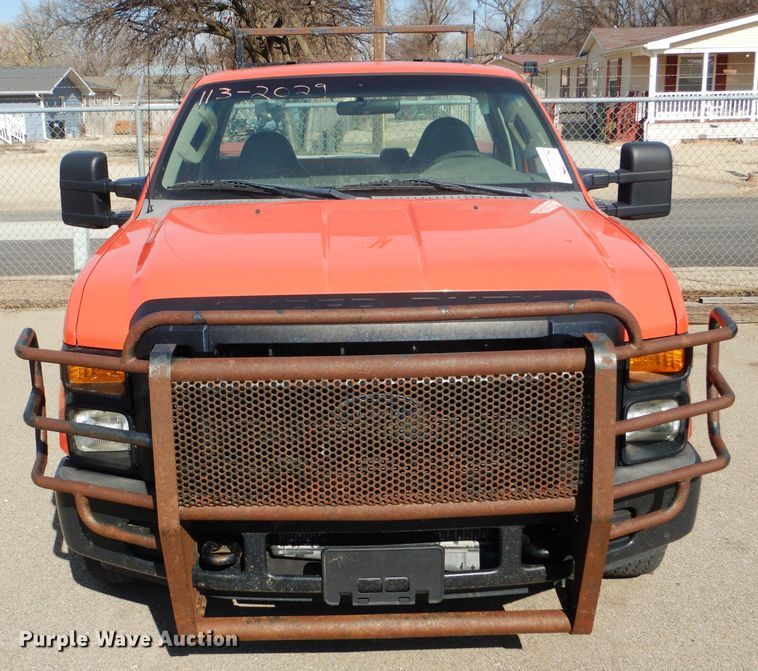 image for item DE4415 2009 Ford F250 Super Duty utility bed pickup truck