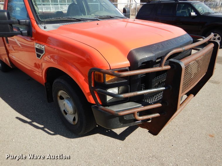 image for item DE4415 2009 Ford F250 Super Duty utility bed pickup truck