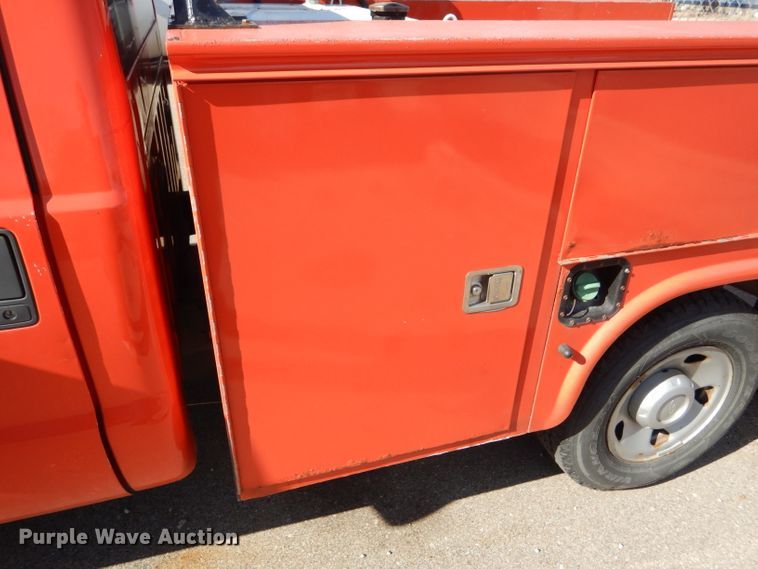 image for item DE4415 2009 Ford F250 Super Duty utility bed pickup truck